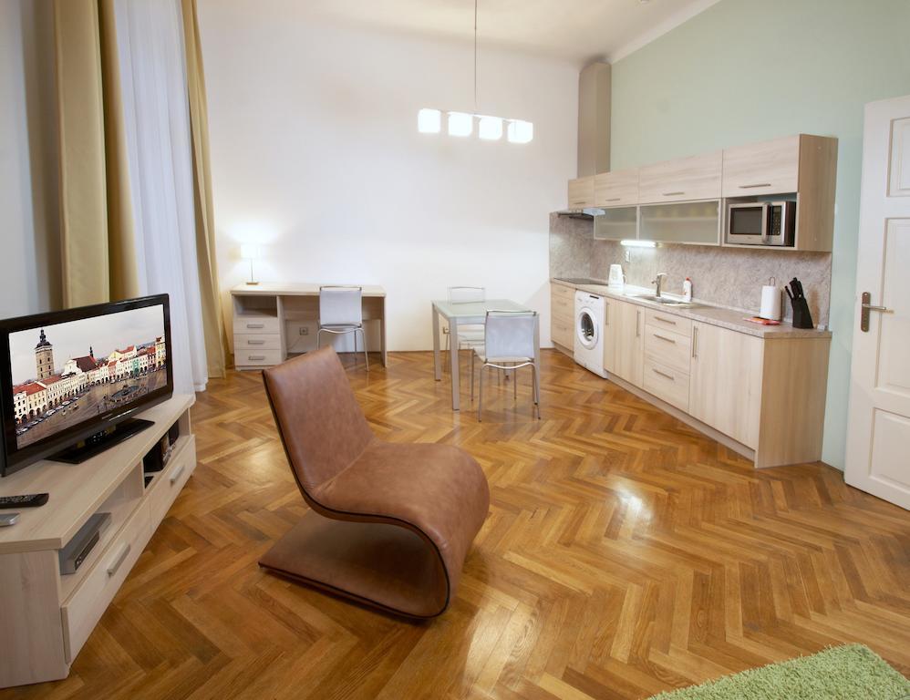 Residence U Cerne Veze Чешка Будьовица Екстериор снимка