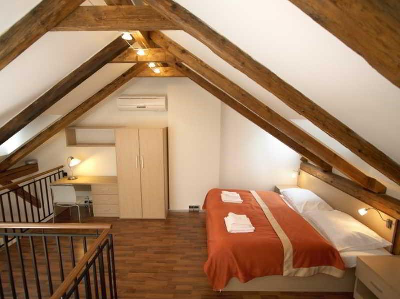 Residence U Cerne Veze Чешка Будьовица Екстериор снимка