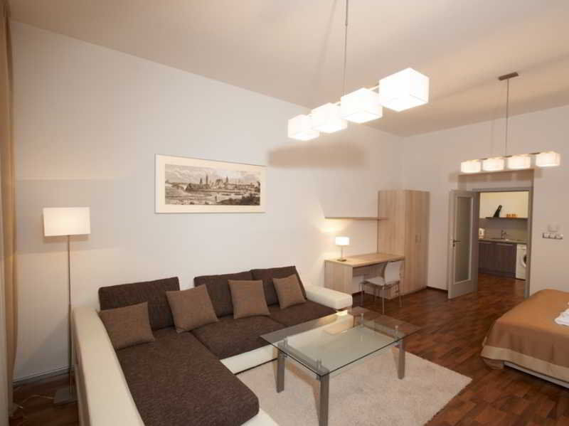 Residence U Cerne Veze Чешка Будьовица Екстериор снимка